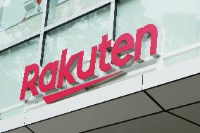 Logo mark of Rakuten Mobile